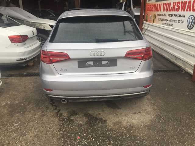 Audi A3 2017-2018 Çıkma Yedek Kesme Arka